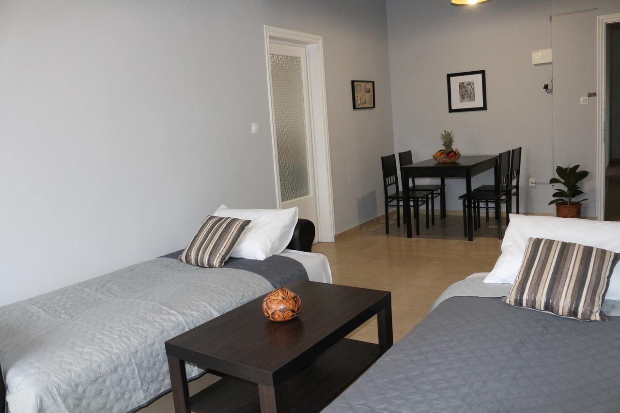 Sea Breeze Apartment PalaiónTsiflíkion Eksteriør bilde