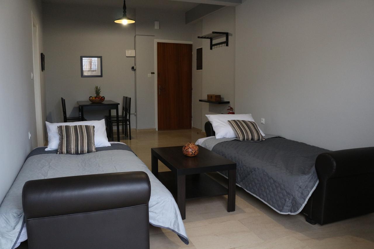 Sea Breeze Apartment PalaiónTsiflíkion Eksteriør bilde