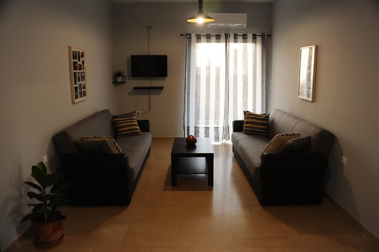 Sea Breeze Apartment PalaiónTsiflíkion Eksteriør bilde