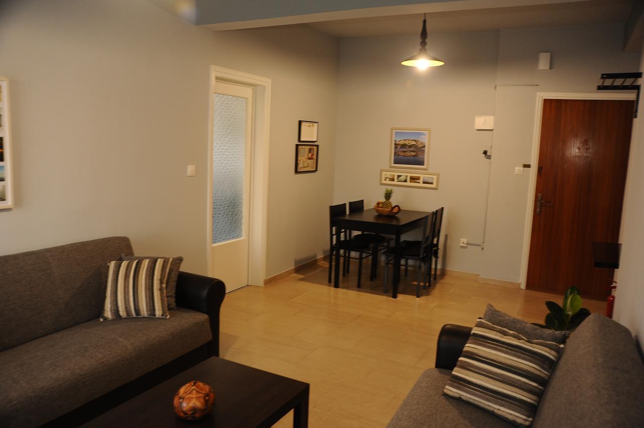 Sea Breeze Apartment PalaiónTsiflíkion Eksteriør bilde