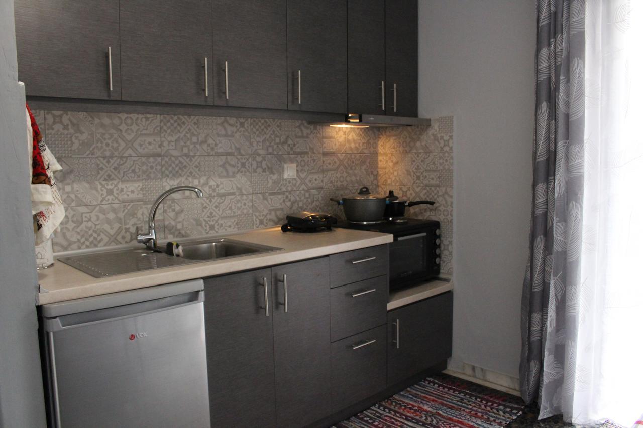 Sea Breeze Apartment PalaiónTsiflíkion Eksteriør bilde