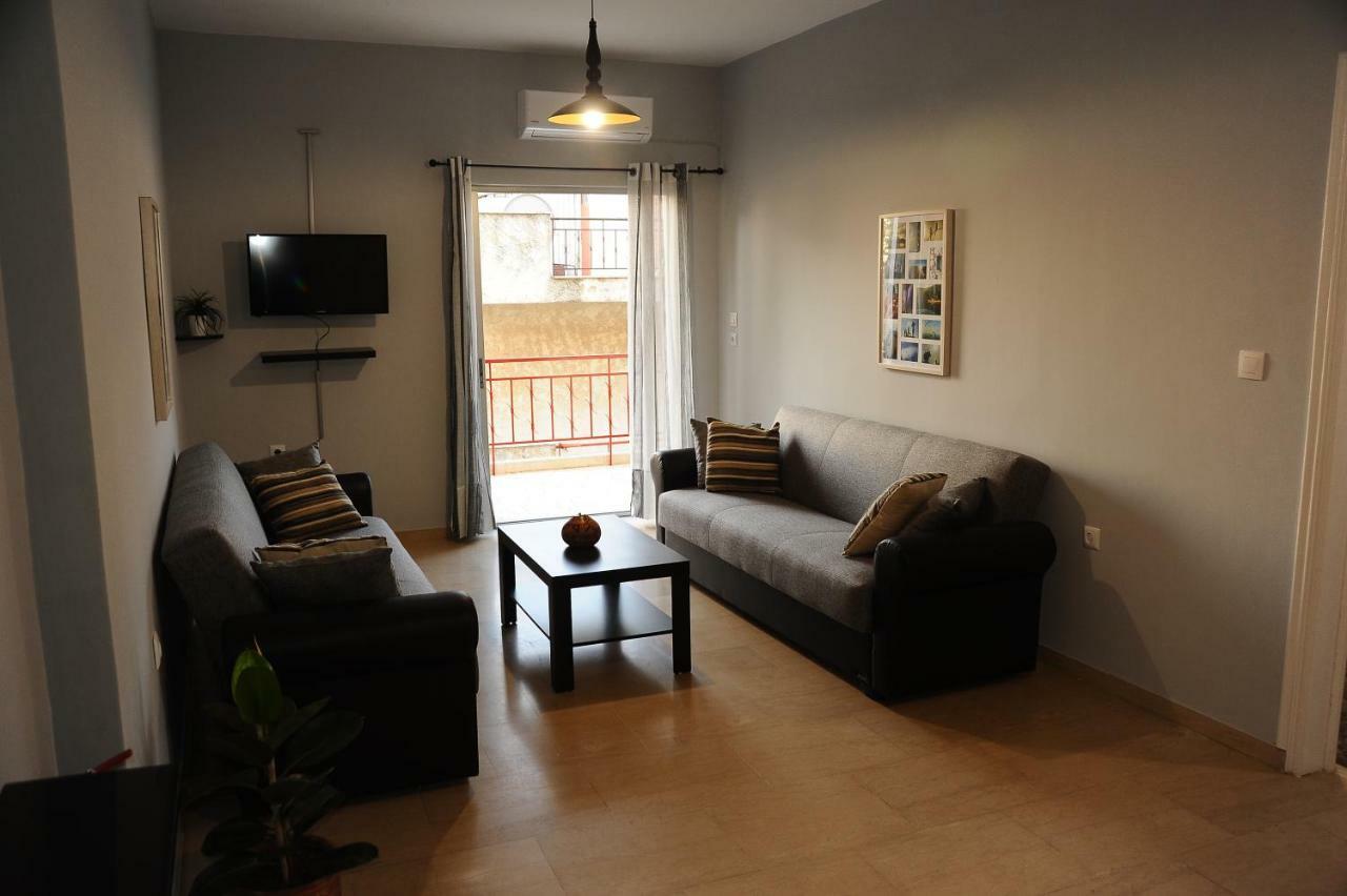 Sea Breeze Apartment PalaiónTsiflíkion Eksteriør bilde